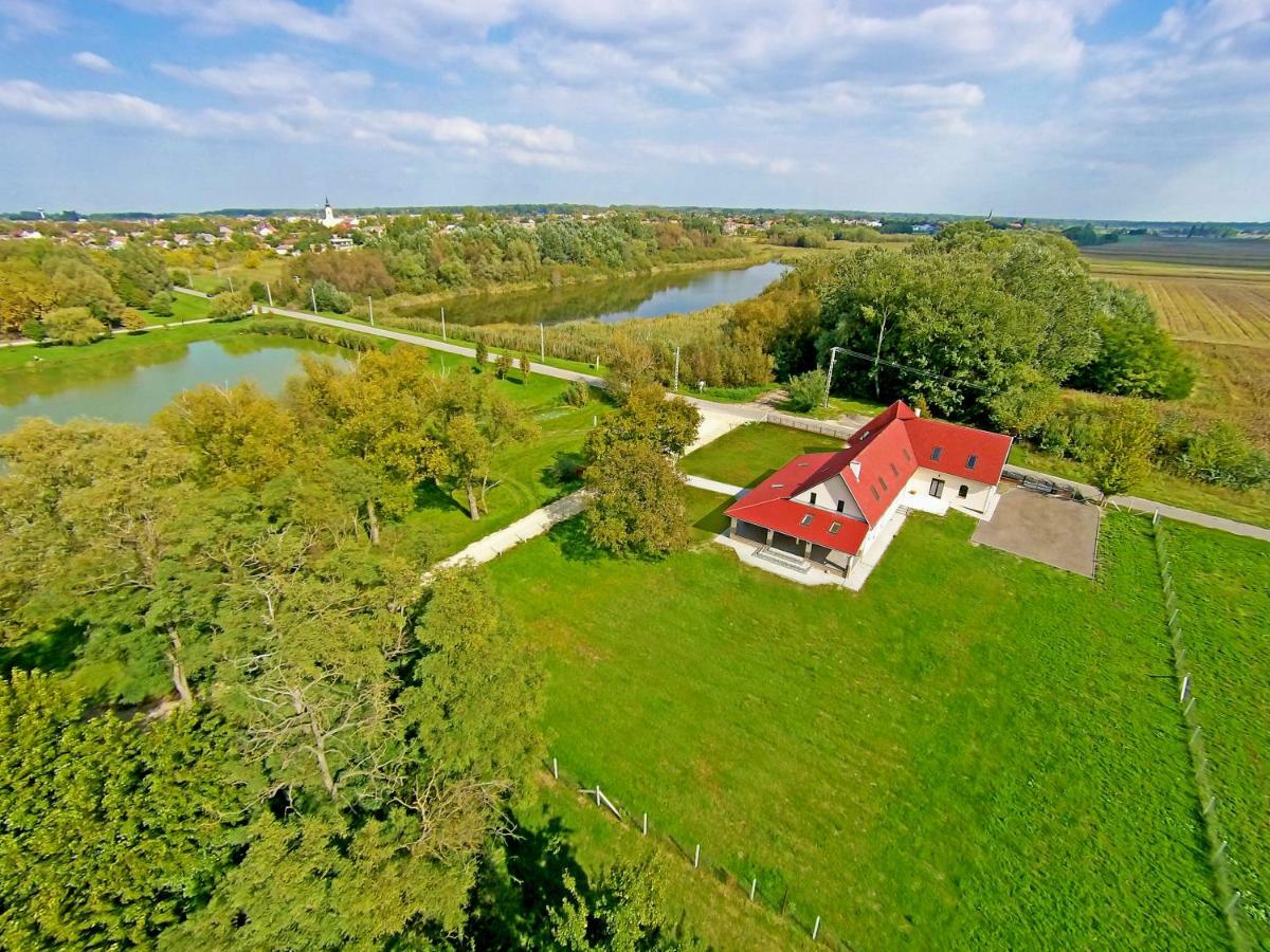 Hotel Tiszavilag Pihenohaz Tiszakécske Zewnętrze zdjęcie