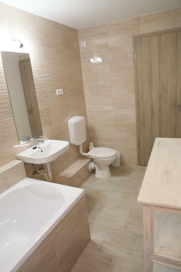 Hotel Tiszavilag Pihenohaz Tiszakécske Zewnętrze zdjęcie
